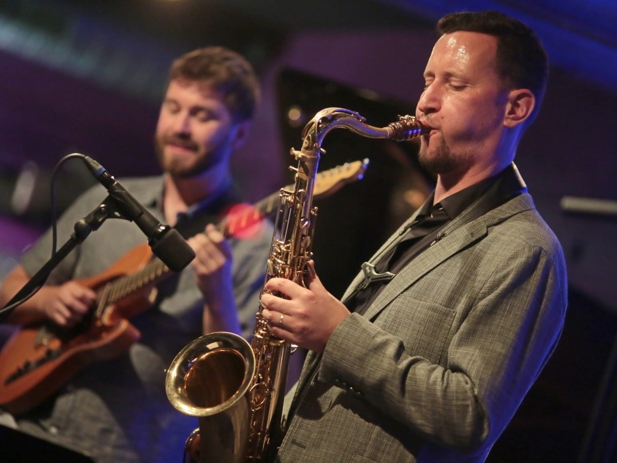 Baroš/Kyncl Project ft Max Light & Jesse Simpson (CZ/USA)